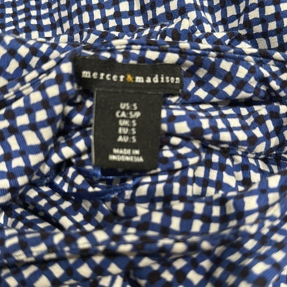 Mercer & Madison Sz S blue and white short sleeve tye back neck line NWOT - Picture 5 of 5